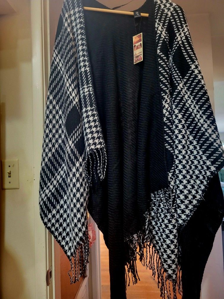 Black and White Shawl