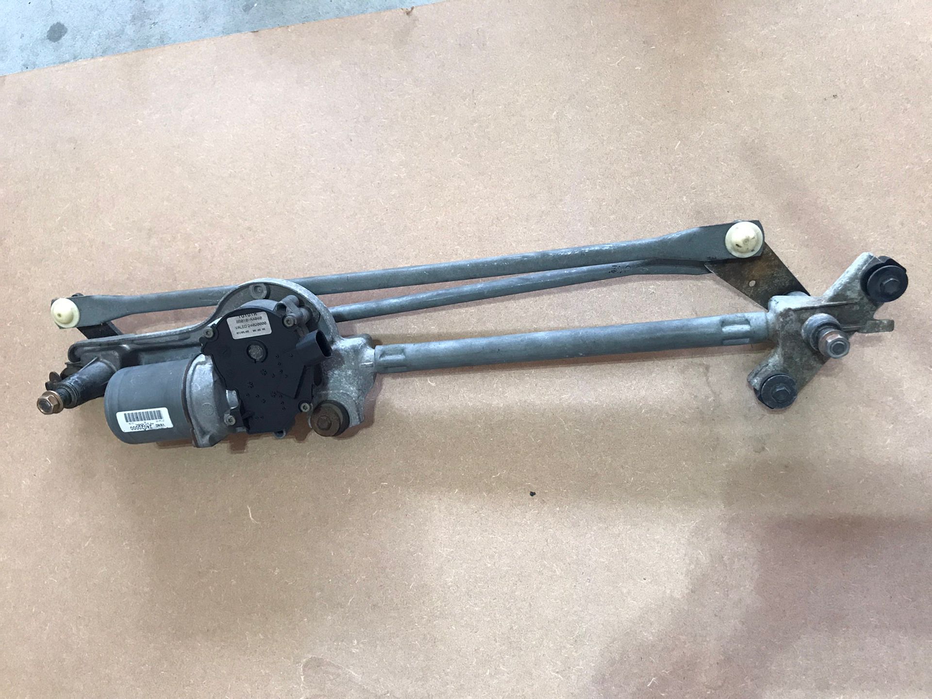 Toyota Parts OEM windshield Wiper Motor Assembly 