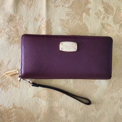 Michael Kors Big Wristlet