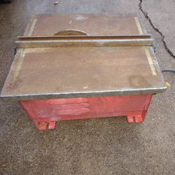 Small Bench Top Chicago Tile Saw   7"
