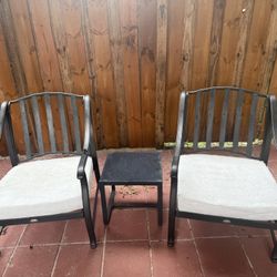 Patio Chairs/table