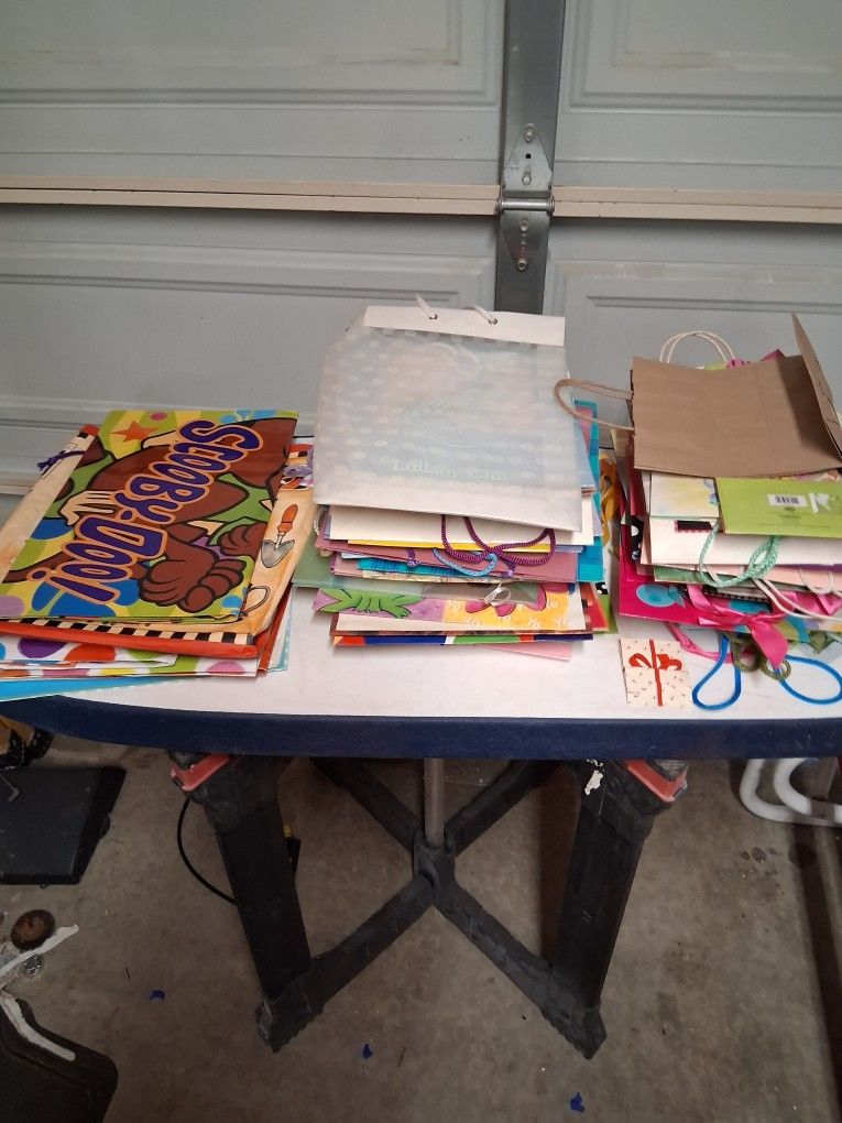 Assortment Of Gift Bags 75pc