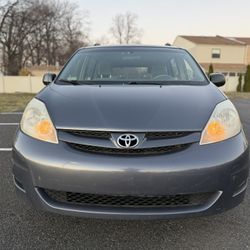 2010 Toyota Sienna