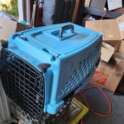 23" × 13" × 13" Small Pet Carrier – Great Cond