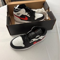 Size 7 Women 