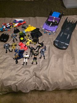Mixed Lot of Small Action Figures