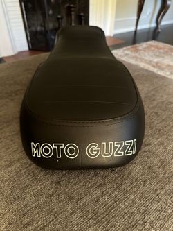 Genuine OEM 2015 Moto Guzzi V7 Seat Brand New Never Sat On 350 OBO