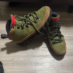 Air Jordan’s 8.5 Men’s