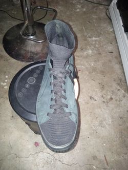 Puma Clyde gunpowder black and black size 10;US