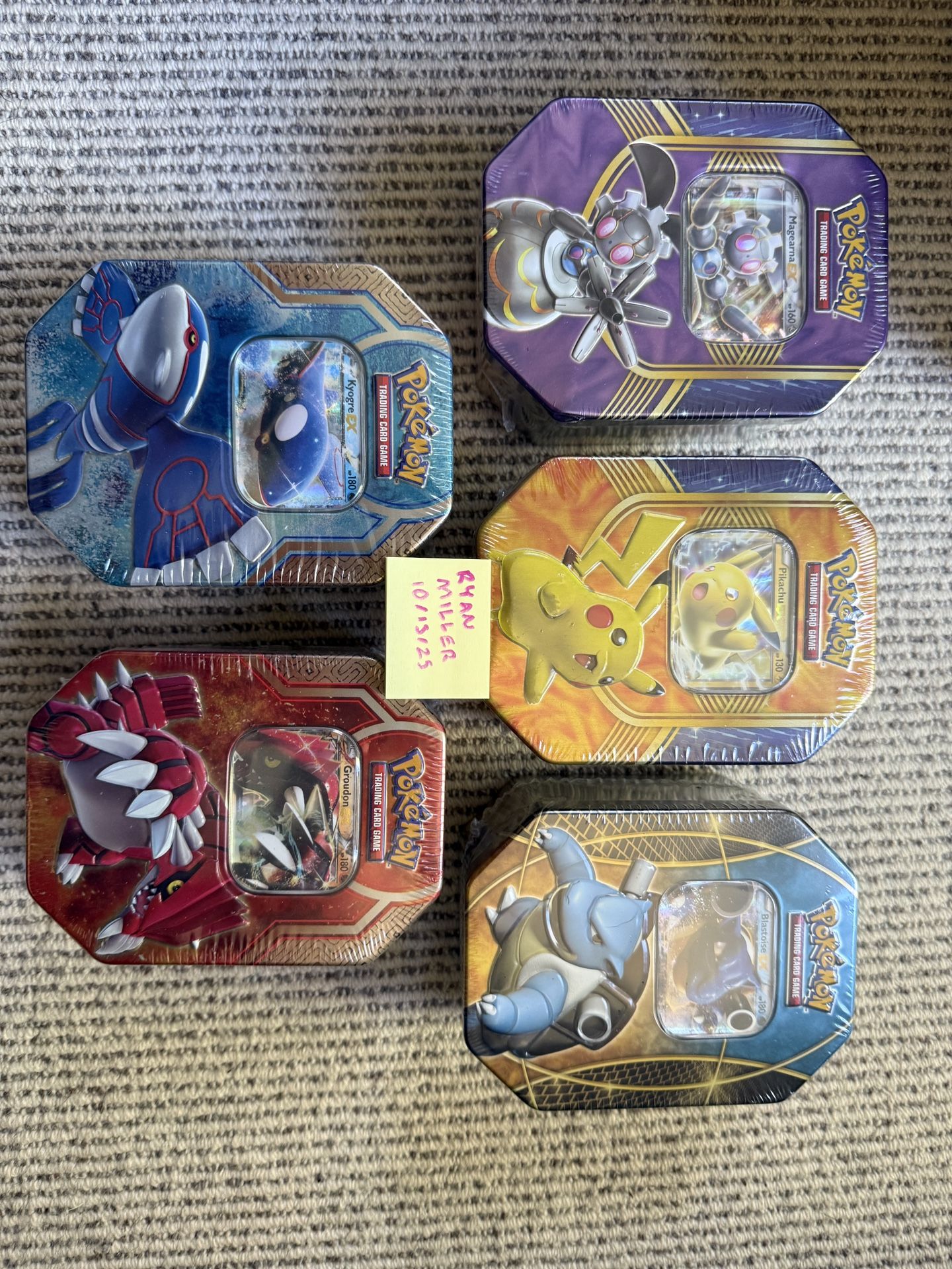 Pokémon Collector Tins