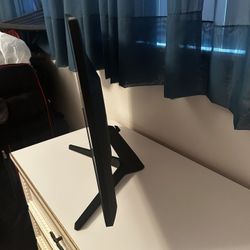 Monitor 22”