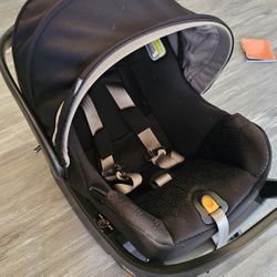 Chicco KeyFit 35 Infant Car Seat + TWO Bases