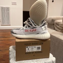 Zebra Yeezy Boost 350 V2 Size 9 Men 