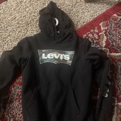 Levi Hoodie 