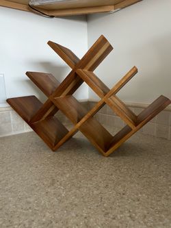 Beautiful wooden wine rack by Threshold; like new