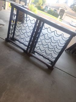 2 Wine racks