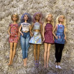 5 Barbies