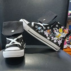 Collection 'O Low/High Top Sneakers. Multi-Color. Extra Laces. Women Size 7.