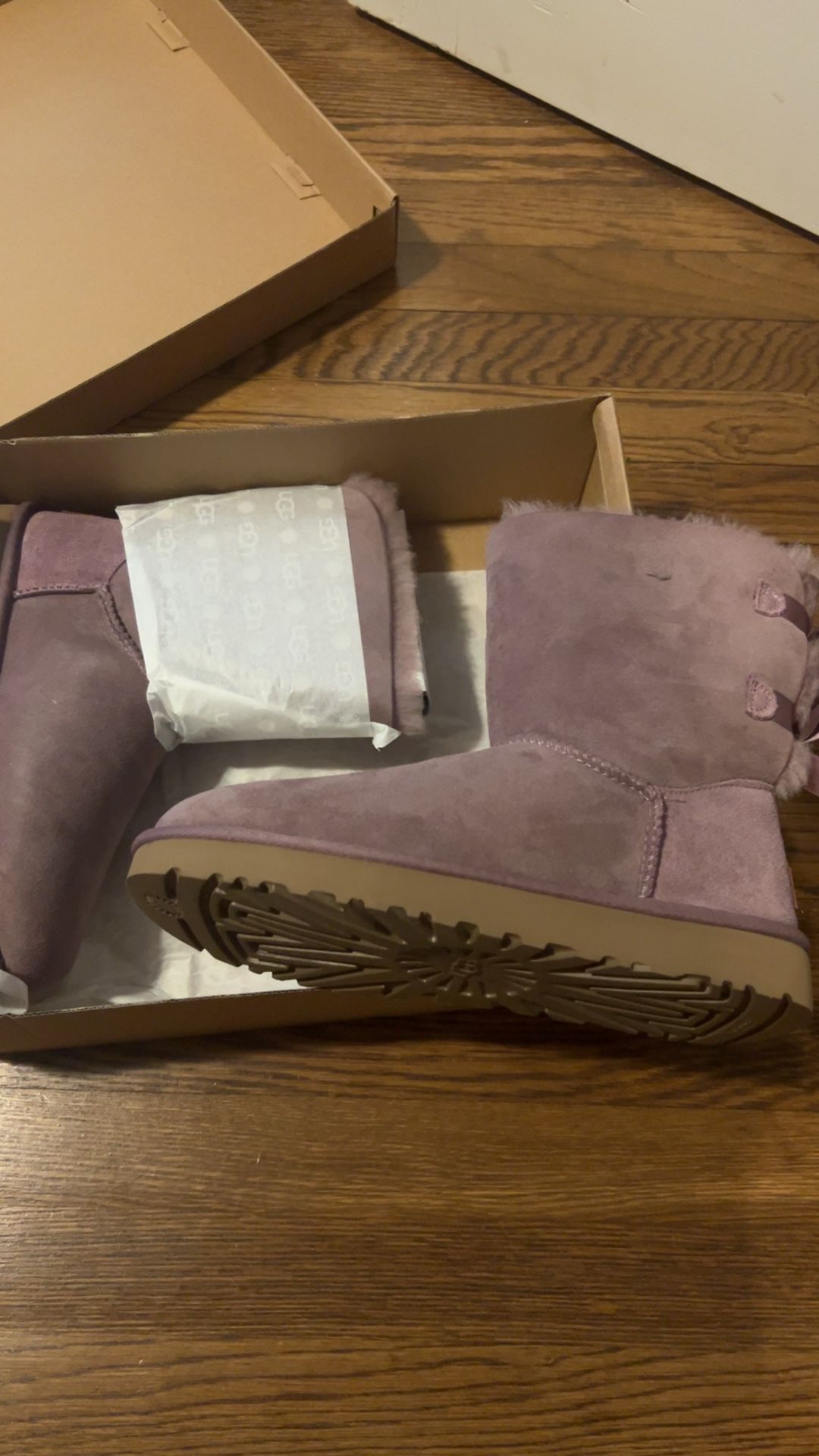 UGG- Women’s Bailey Boots II (in Purple)