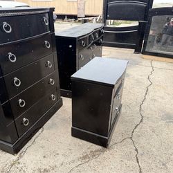 4 piece bedroom set - Ashley Furniture
