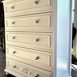 Extra Large Dresser!!