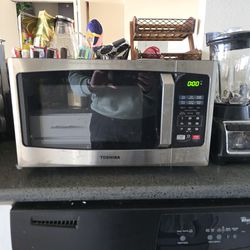 Microwave + Blender