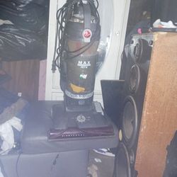 excellent powerful vacuum BAGLESS