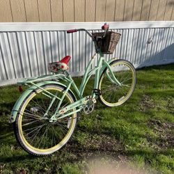Schwinn Huntington women's cruiser bike