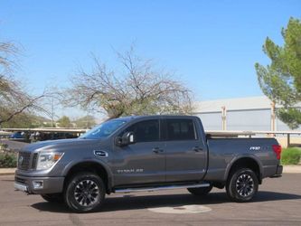 2017 Nissan TITAN XD