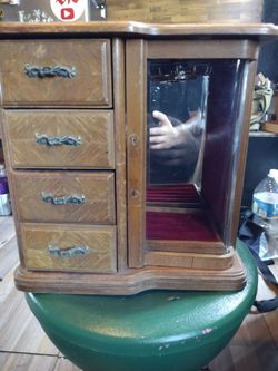 Vintage 90s wooden jewelry box