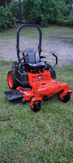 2024 Kubota Z242KW-48 Zero-Turn Lawn Mower – Only 15 Hours!