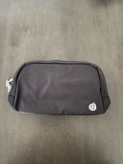 Lululemon belt bag