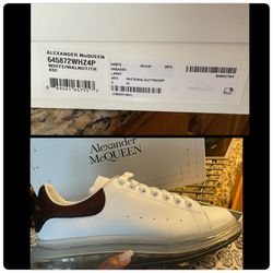 Athletic shoes