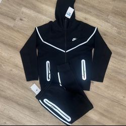 Nike Tech Reflective Set Size Medium 