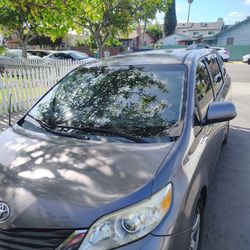 ‼️2012 Toyota Sienna $6000❤️‍🔥 OBO‼️