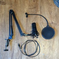 Gaming Microphone. Streaming Microphone.
