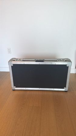 Hard case ( brand new )