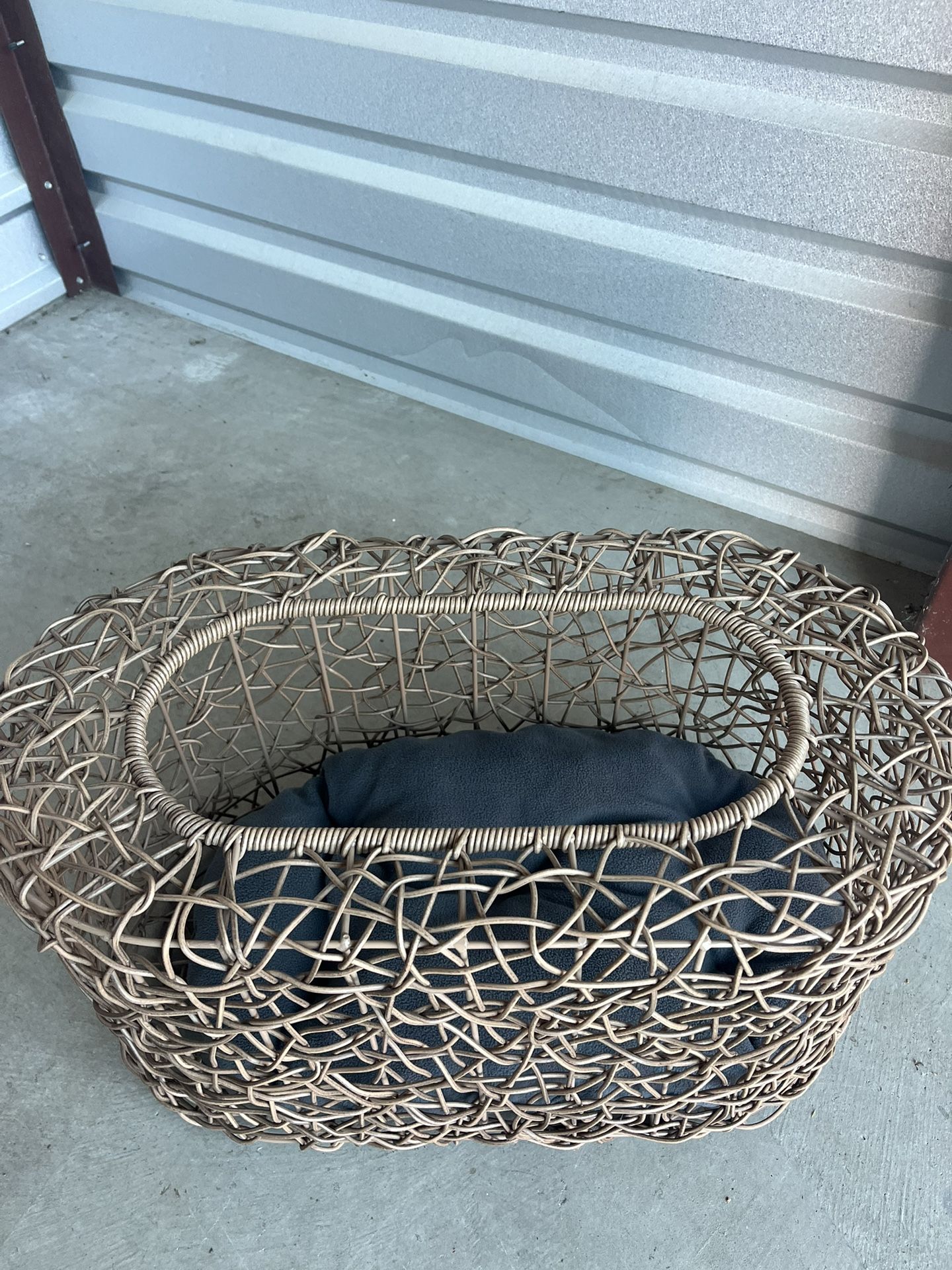 Cat Condo for Indoor Cats - Interactive Play Faux Rattan Cat House for Indoor Cats