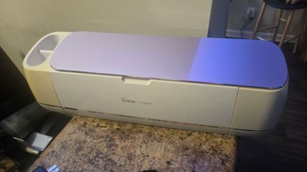 CRICUT 4 VERY GOOD W A BOX LOT OF VYNIL ONE PRICE $140