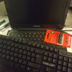 Like New Chromebook w/ Extras 