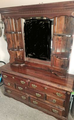 Dresser