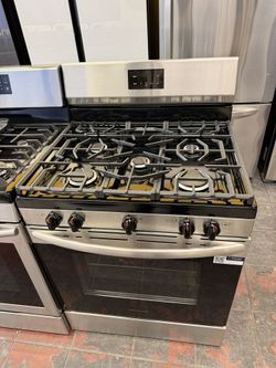 Frigidaire Stove