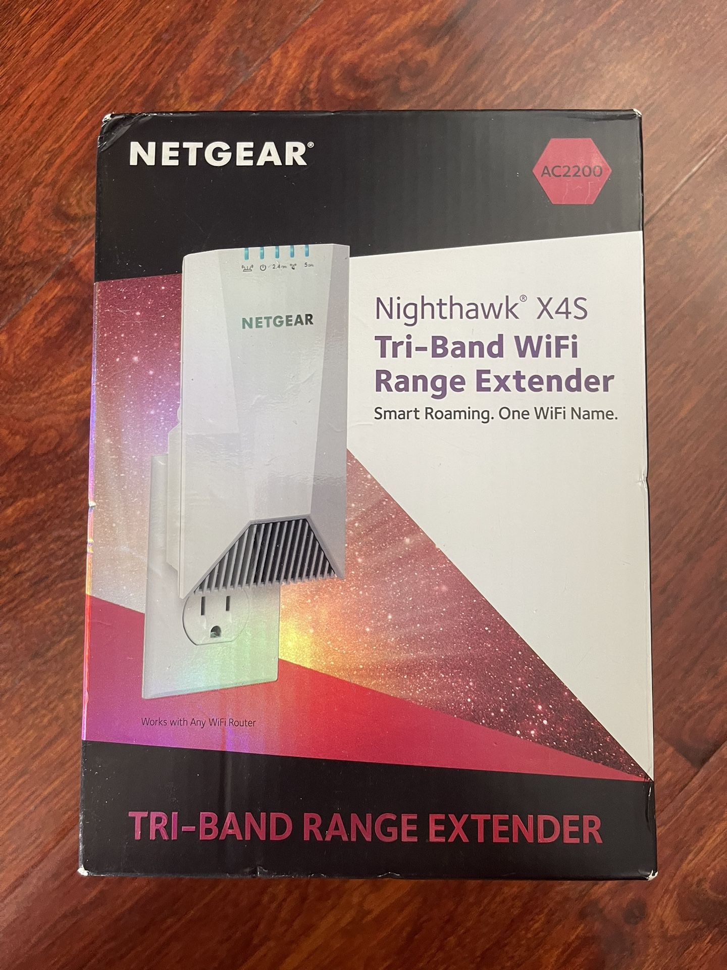 NETGEAR WiFi Mesh Range Extender EX7500 - Coverage up to 2300 sq.ft. and 45 devices with AC2200 Tri-Band Wireless Signal Booster & Repeater. Brand New