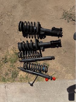 Oem mustang gt 05-09 springs, struts, end kicks