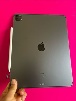 Apple IPad Pro 12.9” 5th Generation ( M1 chip / Mini Led XDR display / 2021) 128GB WiFi + cellular (5G ) with keyboard, pen &  Accessories