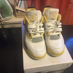 Retro 4s Size 9.5