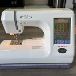 Janome Memory Craft 1000