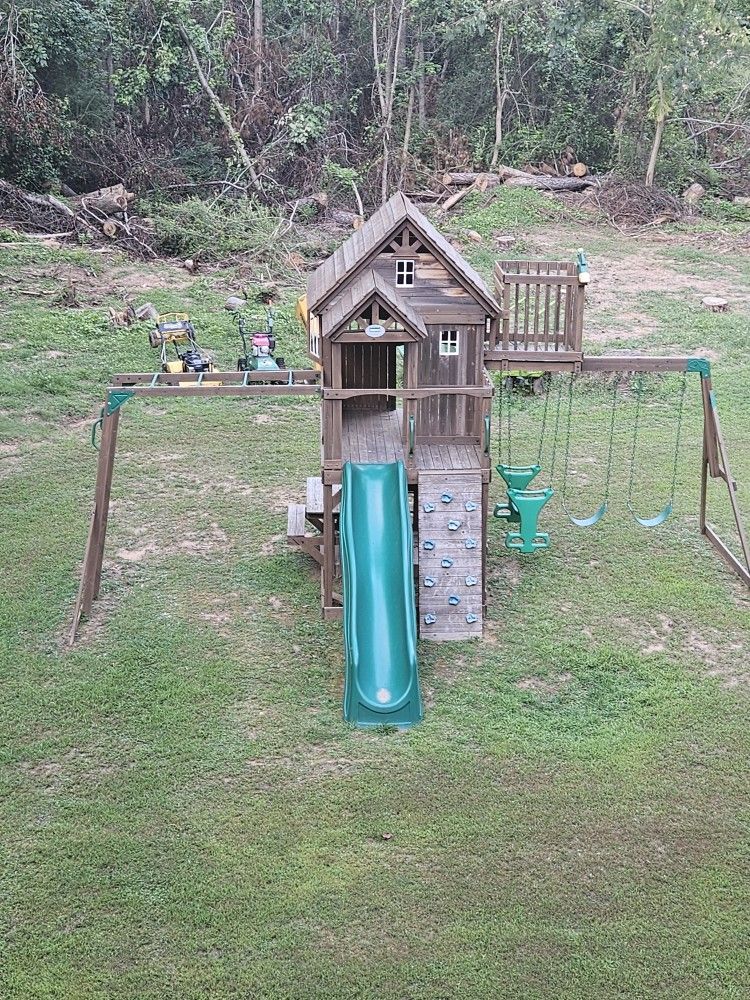 Playset...MUST TAKE AWAY ON YOUR OWN
