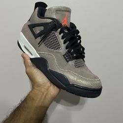 Jordan 4 Retro Taupe Haze Size 9.5