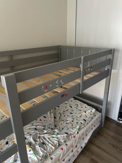Bunk Bed FrMe (Wood)Twin size